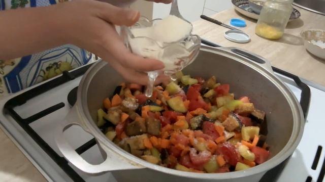 салат, овощная икра смотреть онлайн