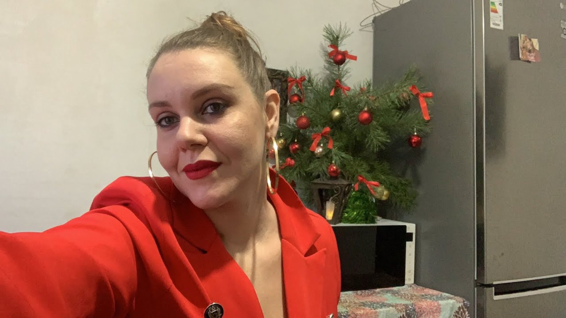 Он следит за мной или у меня паранойя? смотреть онлайн