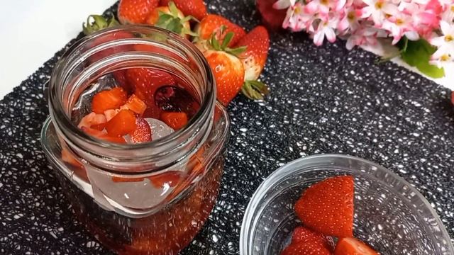 Strawberry Mojito/Strawberry drink with 7up/Refreshing drink by Bilbao kitchen(ramadan Special) смотреть онлайн