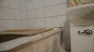 Как установить ванну акриловую без железных креплений+ зубастый собак