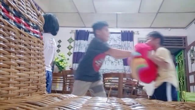 Makan Samyang Pedes Mampus Tapi Enak😂