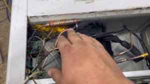 Бюджетный ремонт морозильного ларя с утечкой, морозильный ларь не морозит