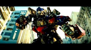 Трансформер Оптимус Прайм в фильме "Бамблби"