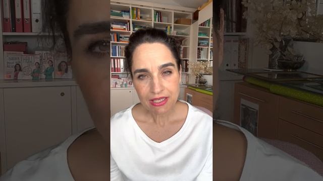#Rosacea. Das Stadium 1 nennt man #Couperose. Gegen Äderchen hilft Farbstoff #Laser. Mehr im Video. смотреть онлайн