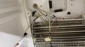 Холодильник Канди не морозит после мастера