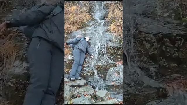Вершина достигнута ! Подарок это чистая ледниковая вода и взаимодействие с Водой ! смотреть онлайн