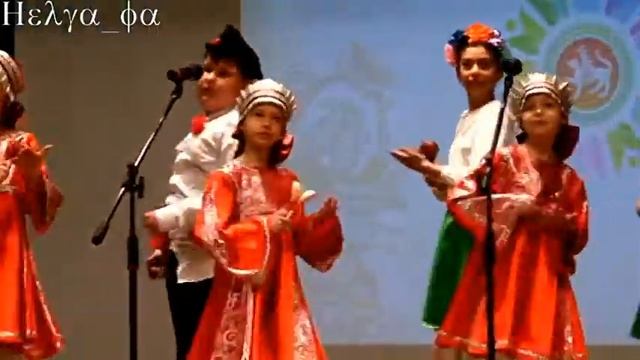 Русская народная песня - Возле речки, возле моста // Russian folk song смотреть онлайн