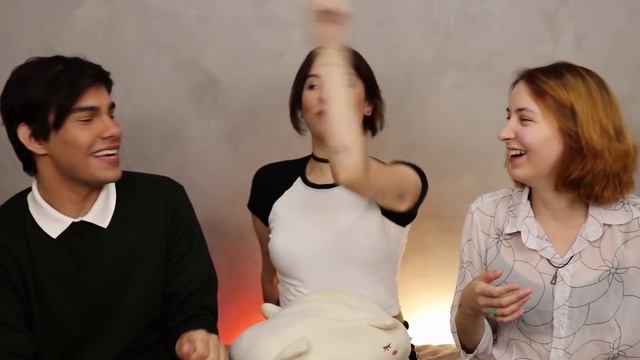 IZ*ONE (아이즈원) - 'FIESTA' MV (Reaction) | Três de Outubro смотреть онлайн