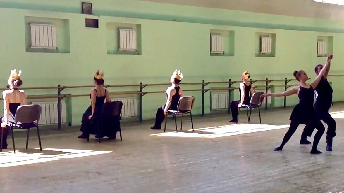 ,,МАНИ -МАНИ"- 4 КУРС