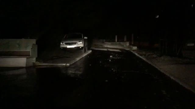 В Мариуполе питьевая вода течёт сильным потоком смотреть онлайн