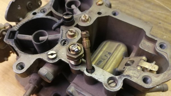 УСКОРИТЕЛЬНЫЙ НАСОС К-151. ПОТЕРЯЛСЯ ШАРИК...ПОЯВИЛСЯ ПРОВАЛ...