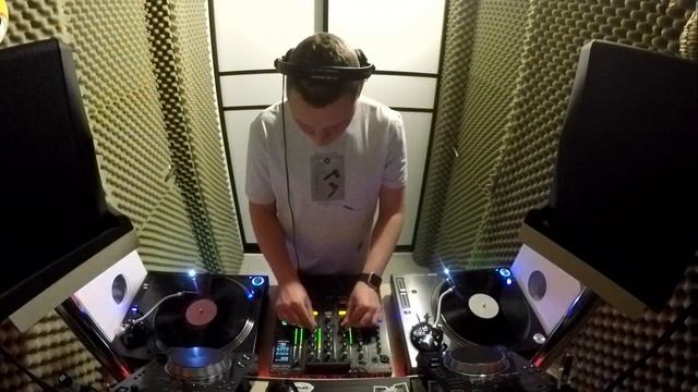 Mikhail P - Vinyl Mix 19.12.24
