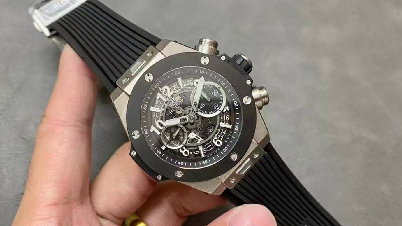 Мужские часы Hublot Big Bang 441 с титановым корпусом смотреть онлайн