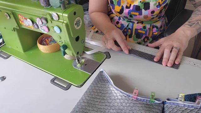 Beanie Baguette смотреть онлайн