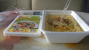 Доширак и Роллтон, мой выбор...