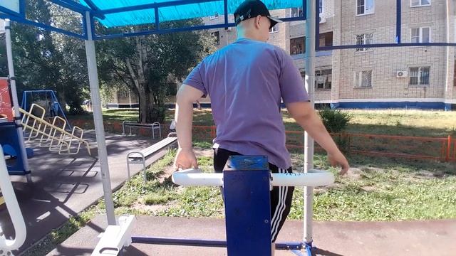 1 Серия ЗаКаДрОвОгО выживания
Качалка смотреть онлайн