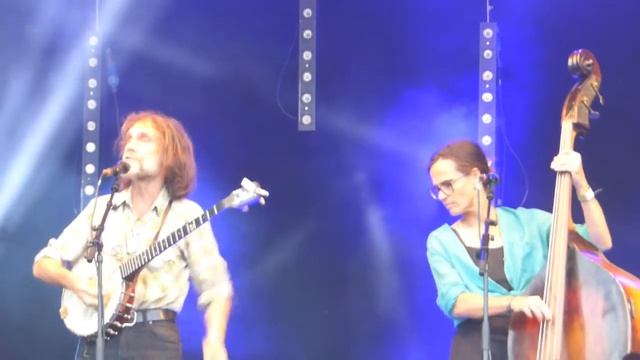 Truckstop Honeymoon - Dolly Parton Has Sleeve Tattoos @ Gate to Southwell 2022 смотреть онлайн