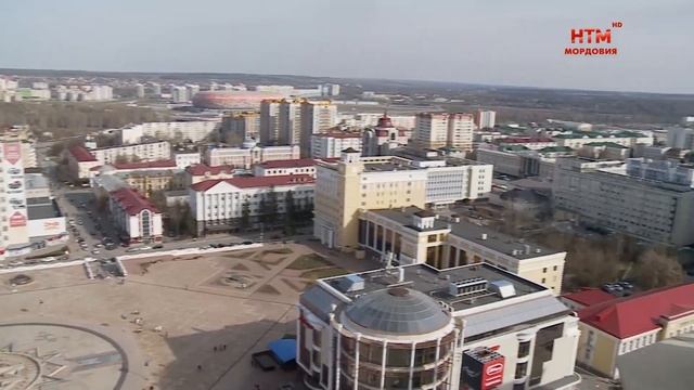 Студенты выстроились в надпись с хештегом «Поехали» смотреть онлайн