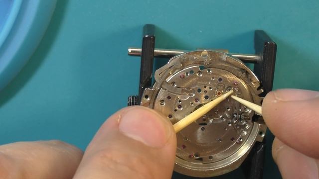 Сборка механизма Слава 2427 с автоподзаводом смотреть онлайн