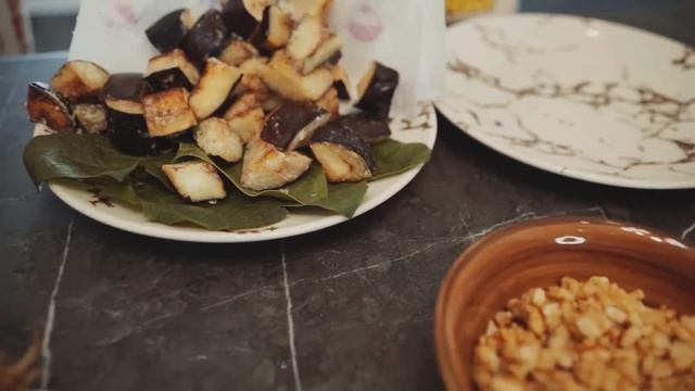 "Айдананын ашканасында" - Бегаим Абышева, блогер:"Жолдошума камыр, кыздарыма суюк тамактарды жасайм смотреть онлайн