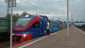 Электропоезд ЭП2Д-0086 «Рэкс», прибытие и отправление