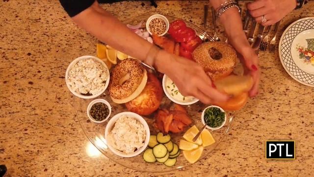 Cooking with Rania New Year's Day Bagel Breakfast Board смотреть онлайн