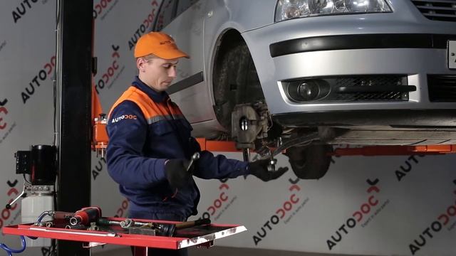Jak vyměnit přední kulový čep na VW SHARAN 7M [NÁVOD] смотреть онлайн