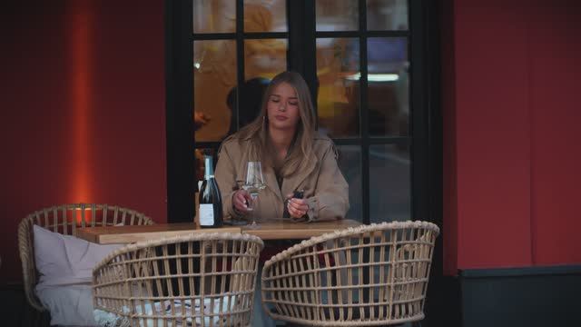 4K. New Edition Of Walks Around Moscow. GIRLS WEAR WARM CLOTHES.