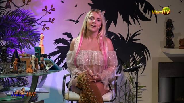 Jenny Scordamaglia, (Relationships)