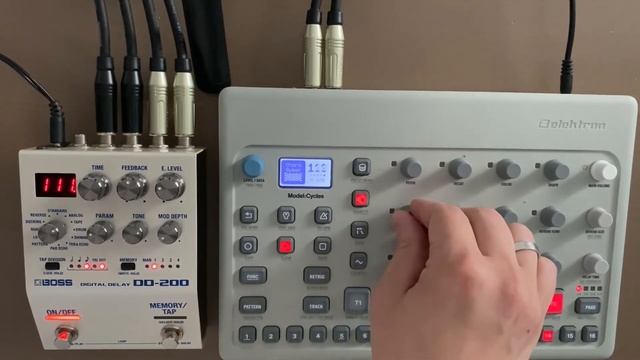 Elektron Model Cycles & Boss DD-200 Dub Tecno Sketch #2 смотреть онлайн