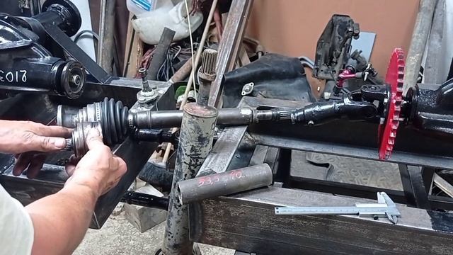 Кардан из ШРУСа и крестовины для мини погрузчика. смотреть онлайн