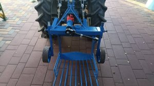 Самодельная картофелекопалка "Утиный хвост" к японскому минитрактору  Iseki tu 160