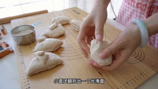 15分钟做出纽约免揉贝果的秘诀!|新手用免揉法也能做出如此地道的面包？|外酥里嫩珠妹爱不释手！【珠圆玉润小姐】New York Bagels смотреть онлайн