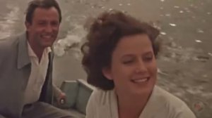 За дальнею околицей. Старая, немного забытая, но очень красивая песня