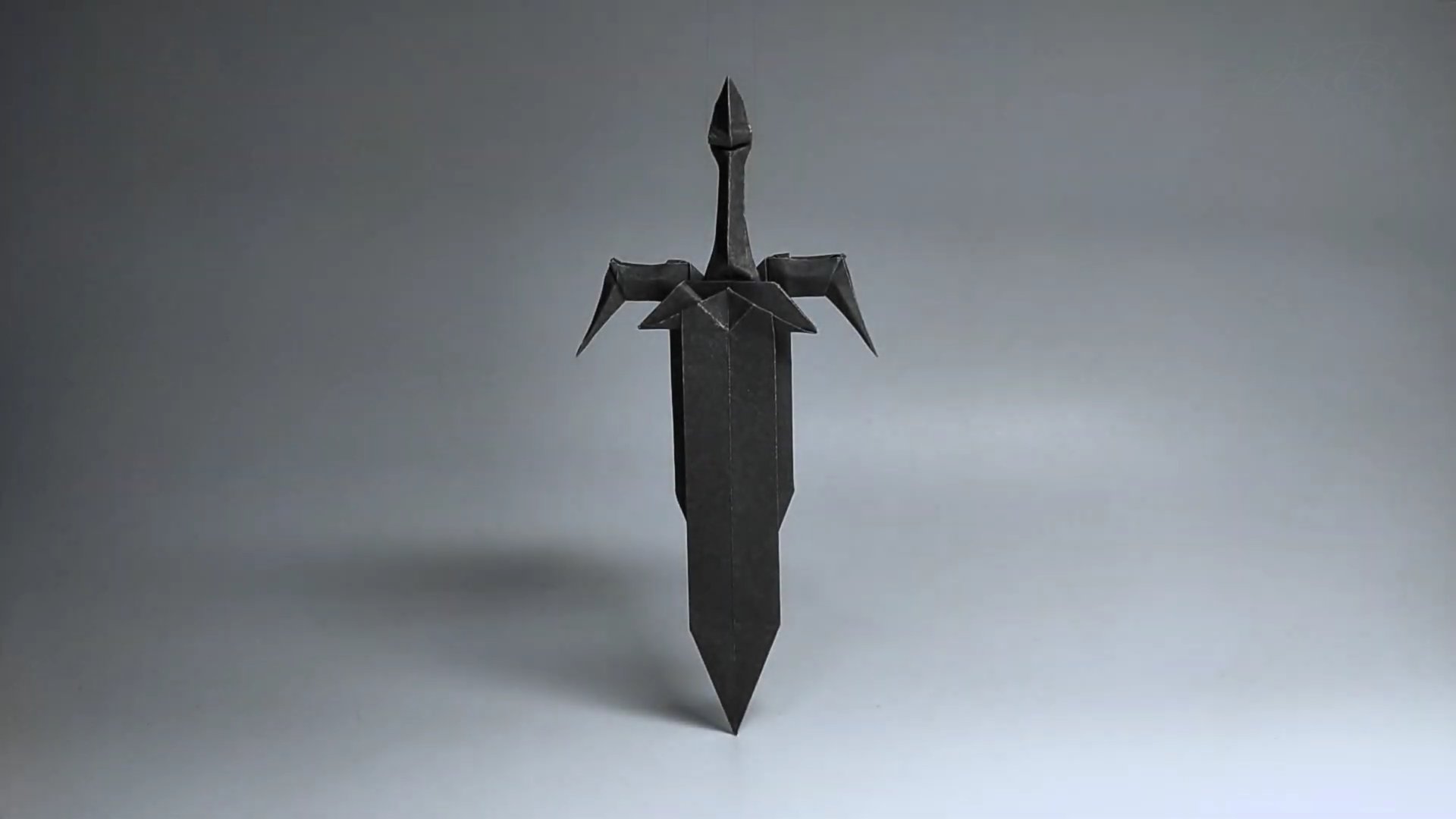 Эффектный меч из бумаги своими руками | Поделки оригами | DIY смотреть онлайн