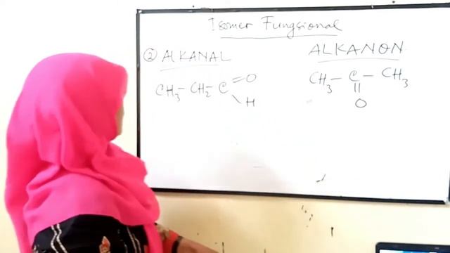 Kelas - XII... Isomer Fungsional Dengan Peragaan Molymod смотреть онлайн