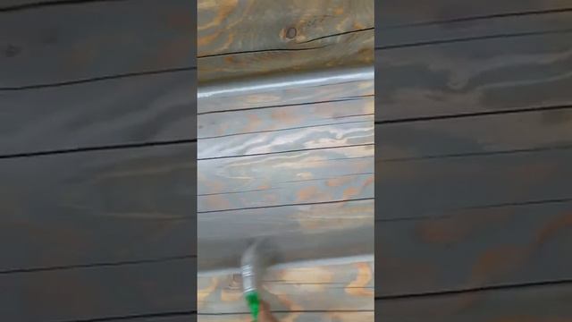 Нанесение масла для дерева на деревянный сруб. Масло с микронизированным кварцем W House смотреть онлайн