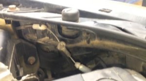 Как открыть капот Kia rio2.