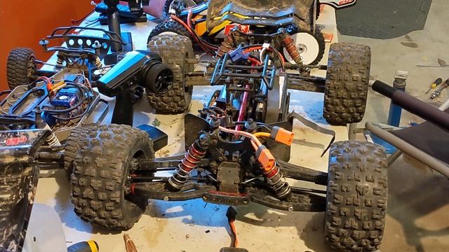 Arrma Kraton BLX 6S V5 Review/First Impressions! Lets Talk! смотреть онлайн