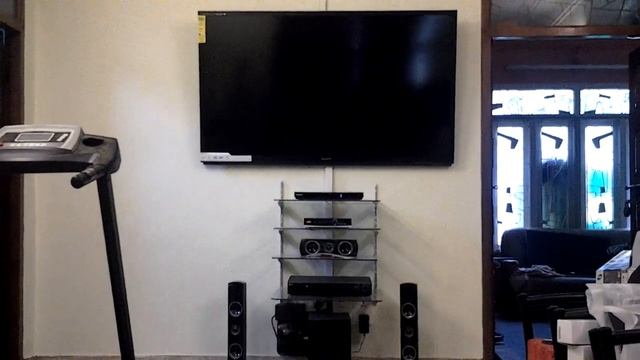 Sharp Aquos Quattron 60" LED TV смотреть онлайн