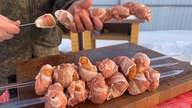 Самый СОЧНЫЙ Шашлык из КУРИНОЙ ГРУДКИ на мангале. ENG SUB смотреть онлайн