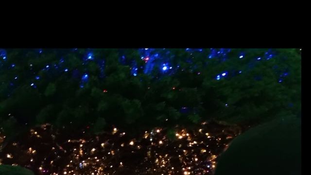 Краснодар.ул.Красная готова к новому году.Море народу.