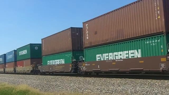 UP 8464 East W/ Two DPU's, Cedar Rapids, IA, 6/20/16