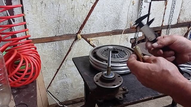 Как вынуть подшипник из глухого отверстия. смотреть онлайн