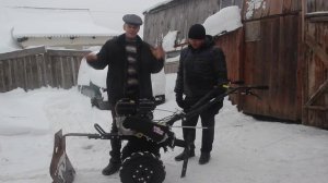 Мотоблок BULLDOG--при работе свеча стала как сажа, причина ?