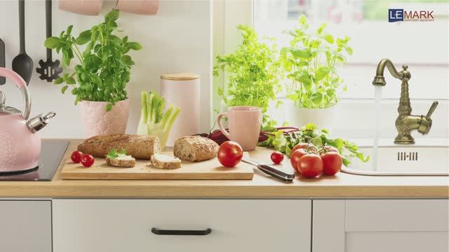 Смеситель для кухни/умывальника с поворотным изливом LEMARK JASMINE LM6644B смотреть онлайн