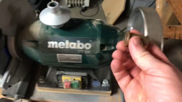 Adding a CBN grinding wheel to a Metabo bench grinder смотреть онлайн
