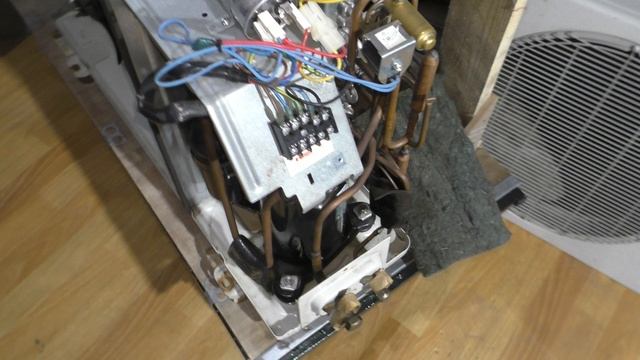 Сплит система LG G12AHT.UBE2, внешний блок #split system #分体系统 смотреть онлайн