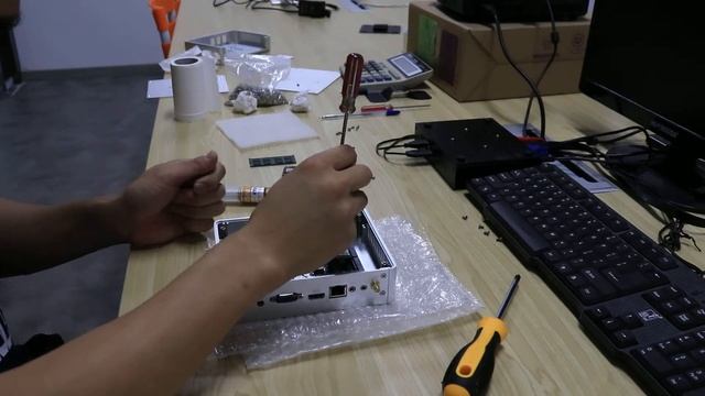 Step 4 for assembling a complete EGLOBAL Fanless Barebone Mini PC смотреть онлайн