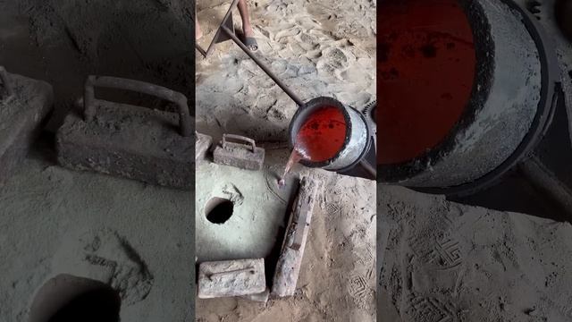 Aluminium casting #anything solid #comment #iron #pully #casting #subscribe #drums #liquid смотреть онлайн